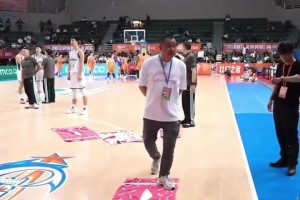 能打停你的不是对手，是大雨！😅