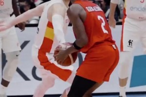 穿23号的都不是普通人！大家对这位球员还有印象吗？