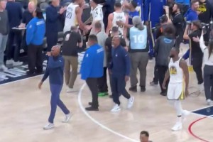 九年五个娃！没人比她了解霍福德身体状态！他们才是NBA神仙眷侣